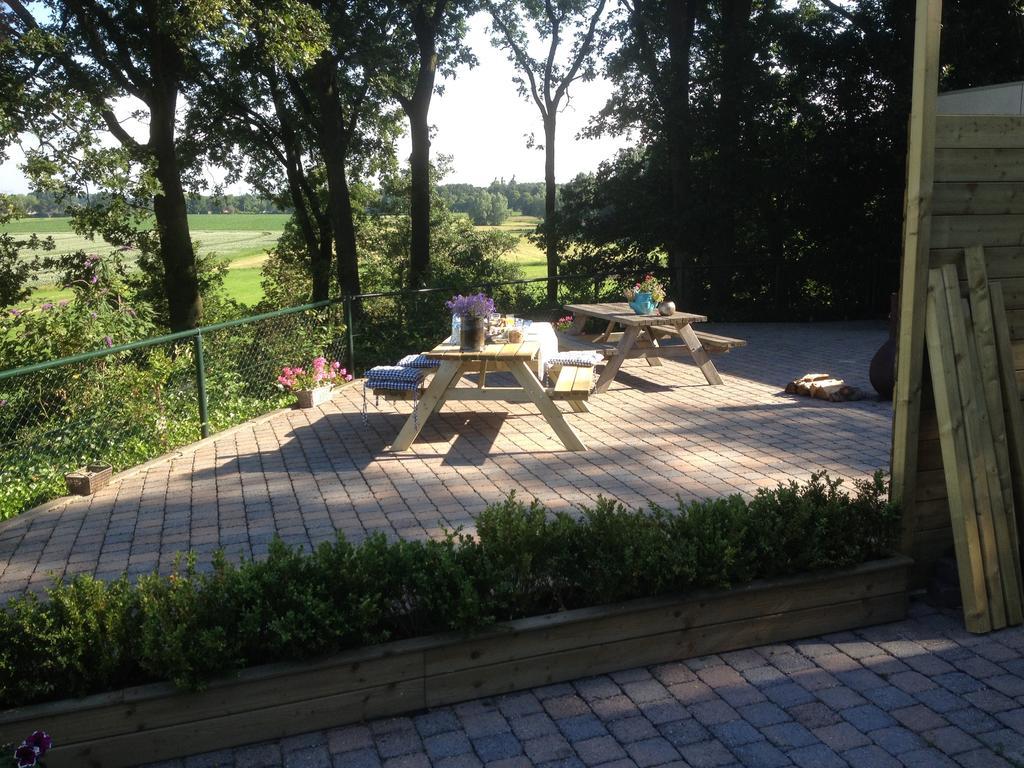 B&B Op De Brabantse Wal Halsteren Bagian luar foto