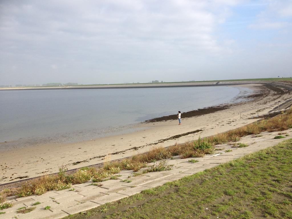 B&B Op De Brabantse Wal Halsteren Bagian luar foto