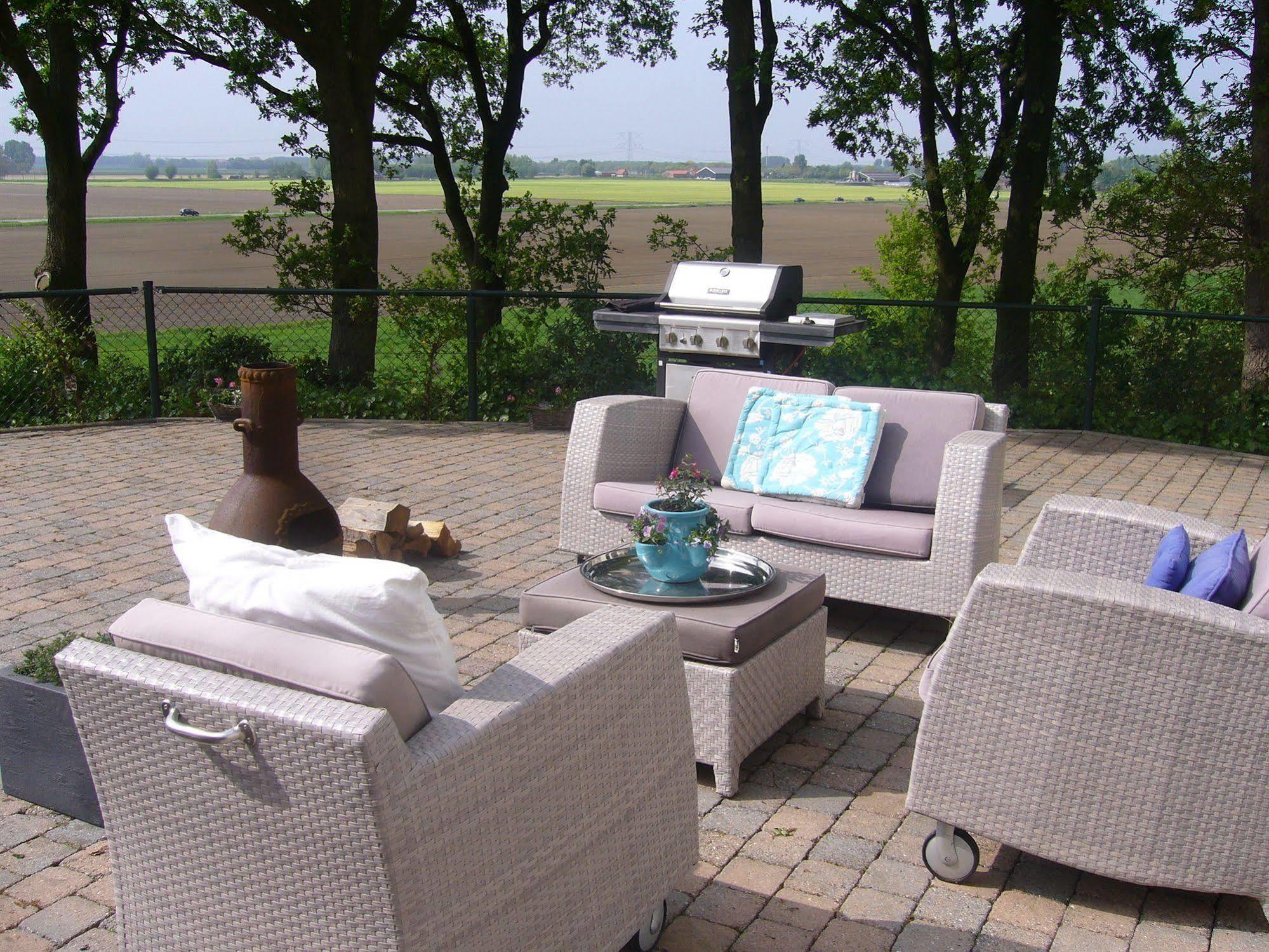 B&B Op De Brabantse Wal Halsteren Bagian luar foto